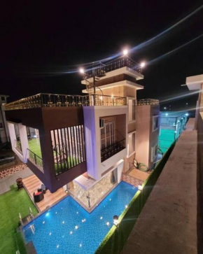 MOUNT RESORTS LONAVALA 5 BHk LUXURIOUS VILLA WITH PRIVATE POOL AND FULL SIZE CRICKET FOOTBALL TURF